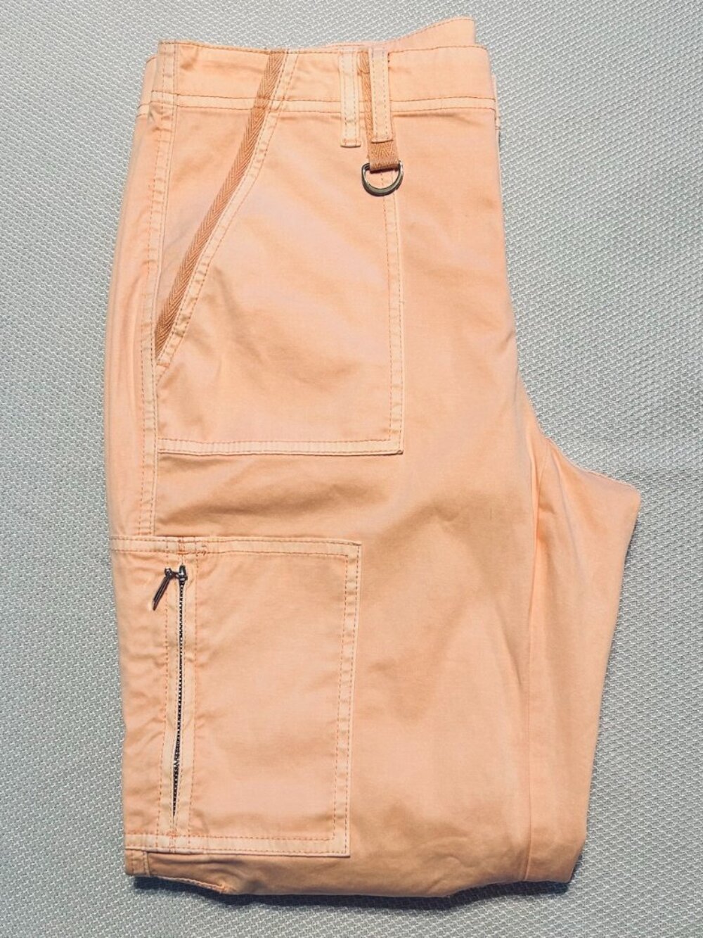 White House Black Market Peach Colored Cropped Cargo Pants Size 6 Womens